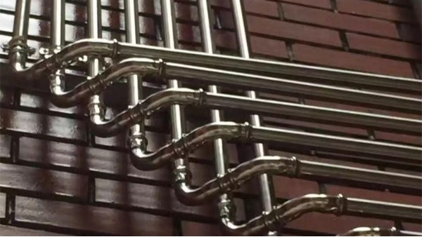 江蘇不銹鋼給水管廠家告訴你家庭給水管要用哪種好？